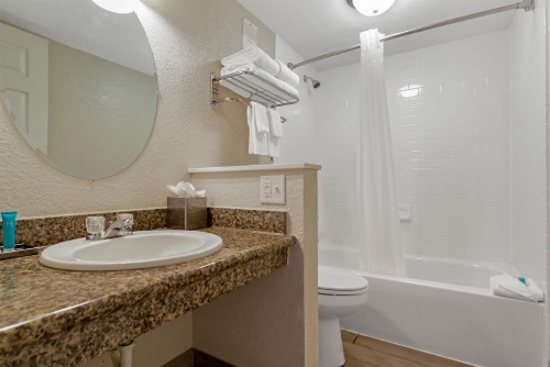 Inn on Destin Harbor, Ascend Hotel Collection image 3
